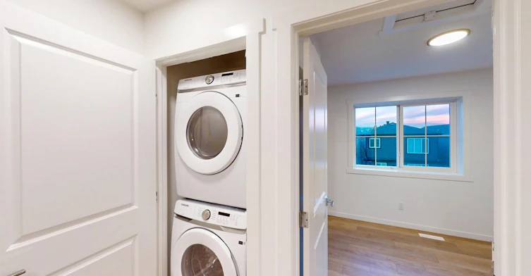 7032 Rosenthal Drive Northwest, Edmonton, AB, T5T 7L4 - 6