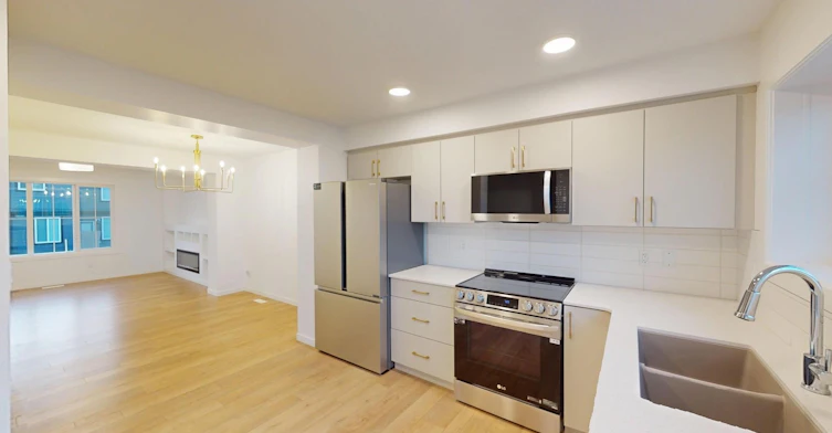 7032 Rosenthal Drive Northwest, Edmonton, AB, T5T 7L4 - 2