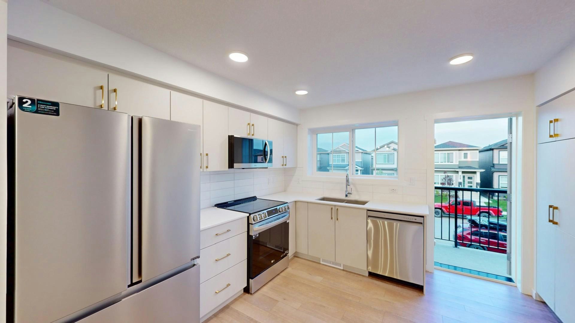 7032 Rosenthal Drive Northwest, Edmonton, AB, T5T 7L4