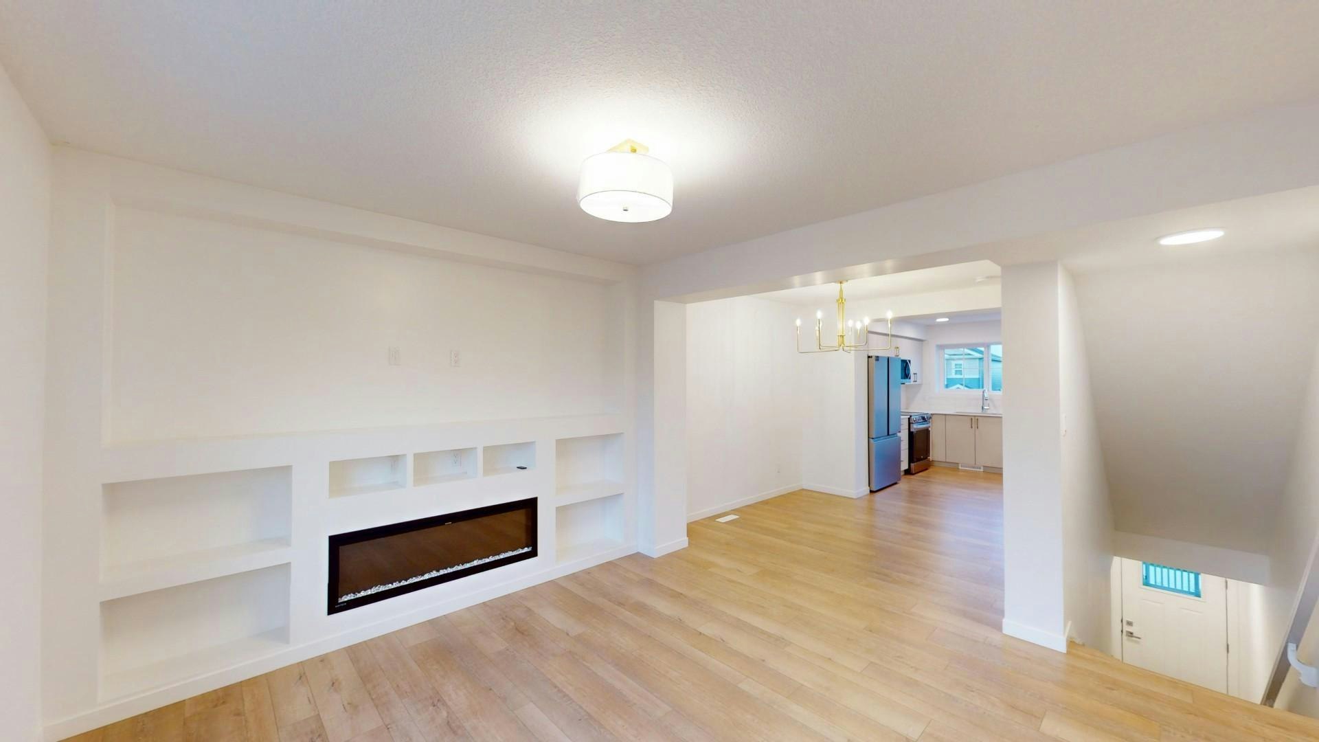 7032 Rosenthal Drive Northwest, Edmonton, AB, T5T 7L4 - 4