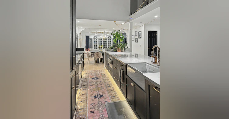 914-914 Royal Avenue Southwest, Calgary, AB, T2T 0L5 - 2