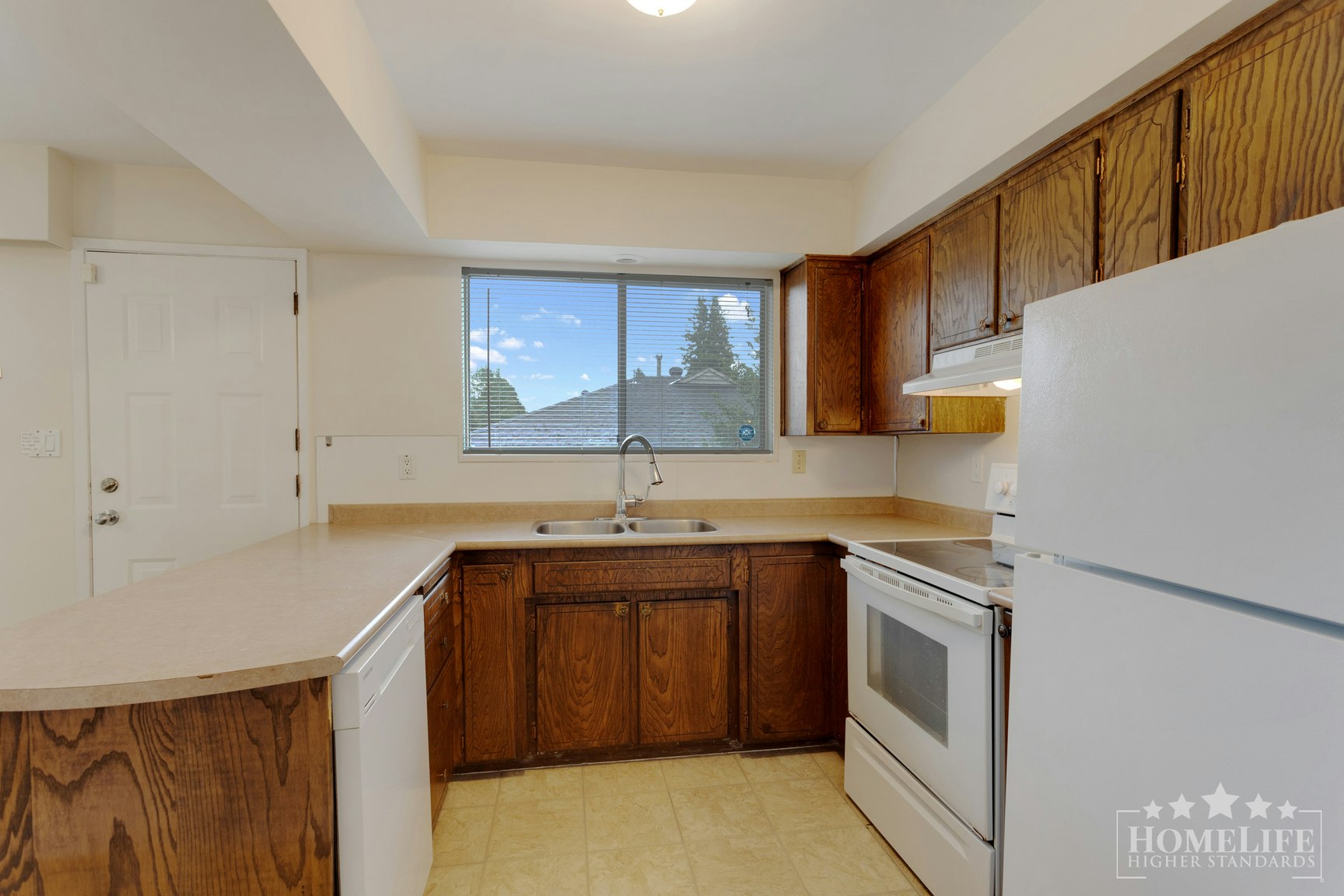 Duplex-1060 Fell Avenue, Burnaby, BC, V5B 3Y6 - 8