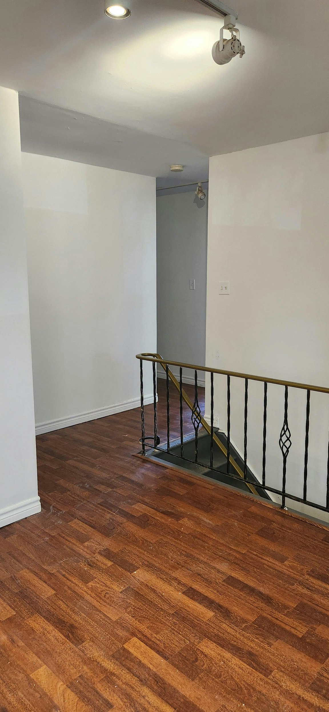2-110 Wilson Street West, Hamilton, ON, L9G 1N3 - 7