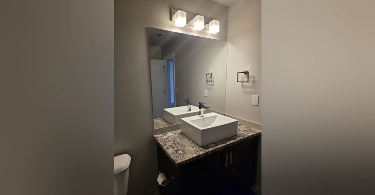 10238 103 Street Northwest, Edmonton, AB, T5J 0Y8 - 7