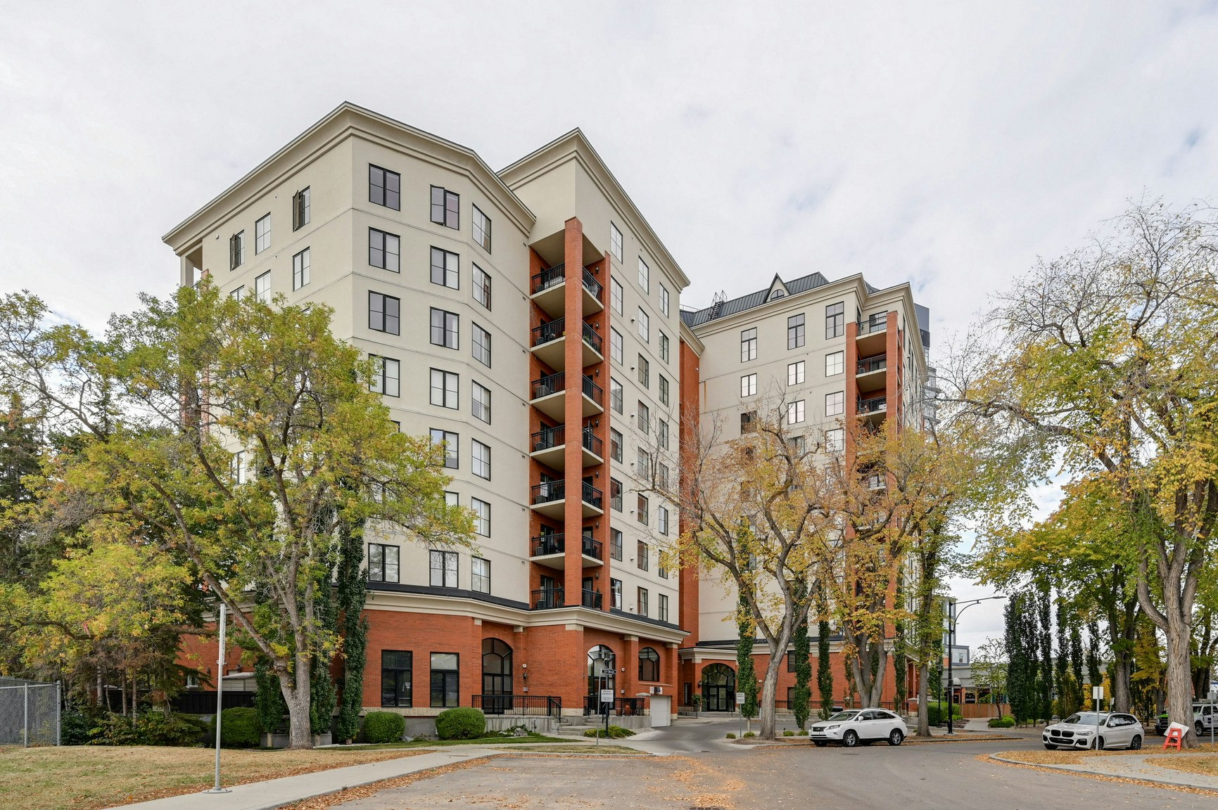305-10108 125 Street Northwest, Edmonton, AB, T5N 4B6 - 7