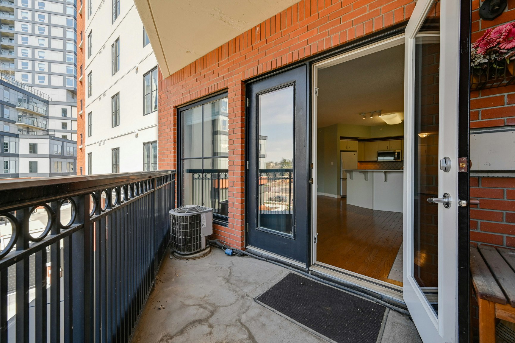 305-10108 125 Street Northwest, Edmonton, AB, T5N 4B6 - 31