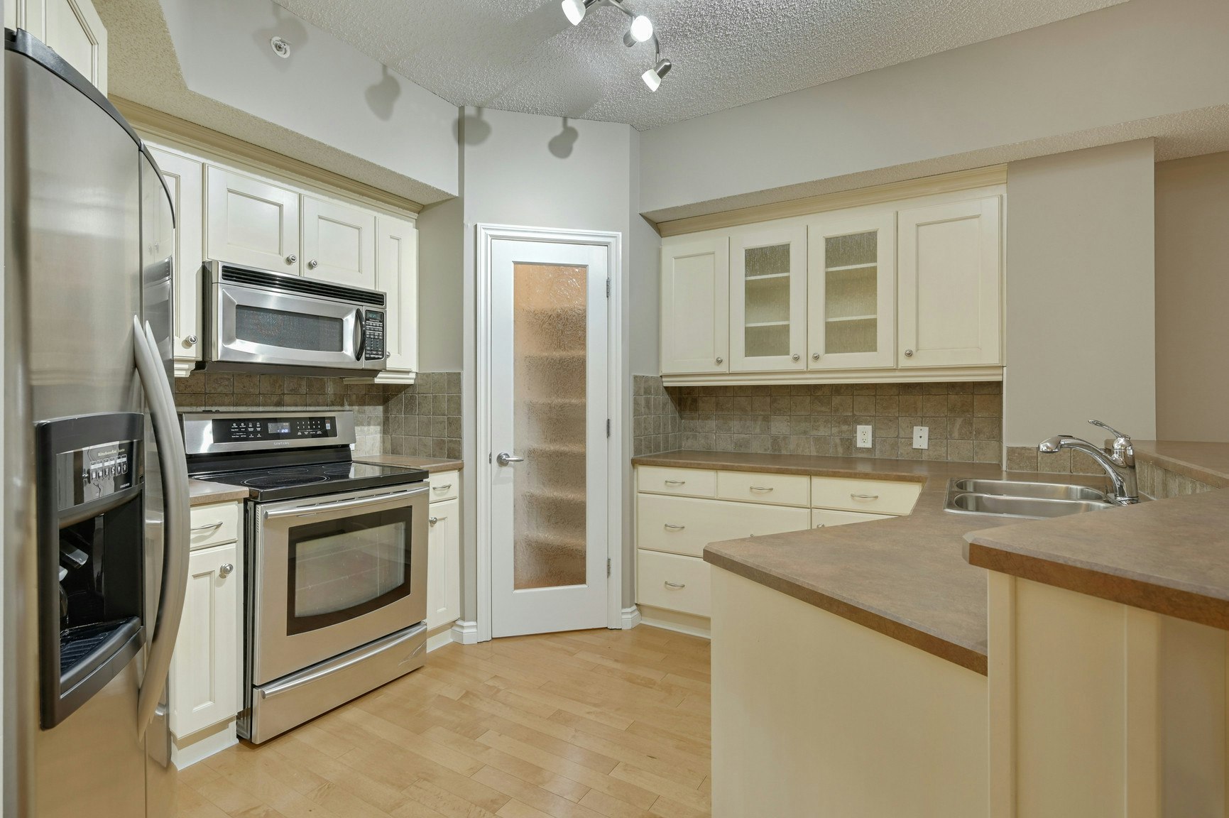 305-10108 125 Street Northwest, Edmonton, AB, T5N 4B6 - 20