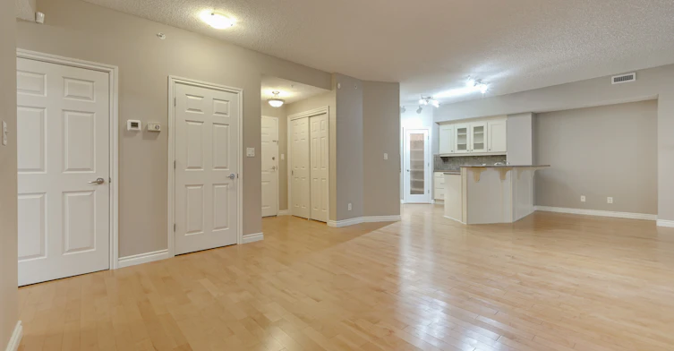 305-10108 125 Street Northwest, Edmonton, AB, T5N 4B6 - 22