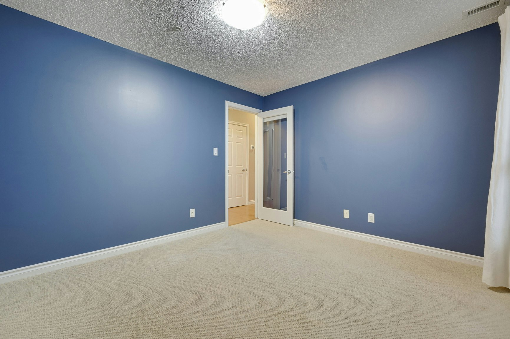 305-10108 125 Street Northwest, Edmonton, AB, T5N 4B6 - 11