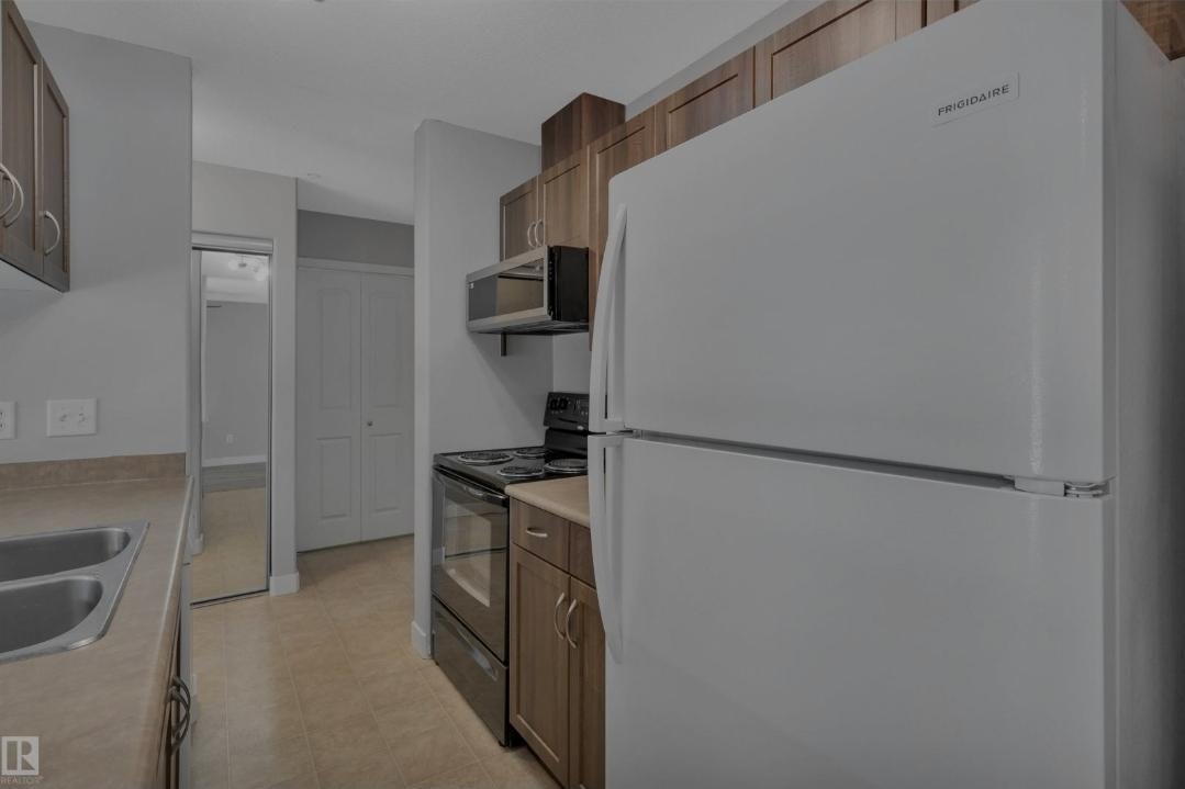 50 Woodsmere Close, Fort Saskatchewan, AB, T8L 4N9 - 4