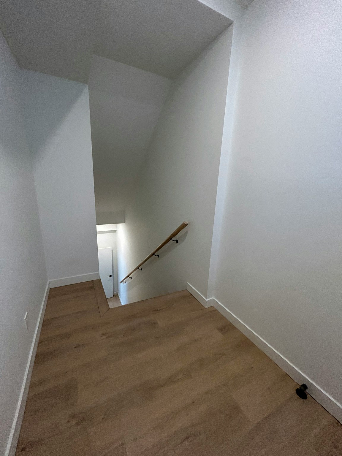 2202R-2202 49 Avenue Southwest, Calgary, AB, T2T 2V7 - 4