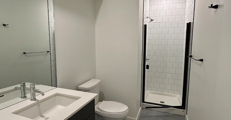 2202R-2202 49 Avenue Southwest, Calgary, AB, T2T 2V7 - 5