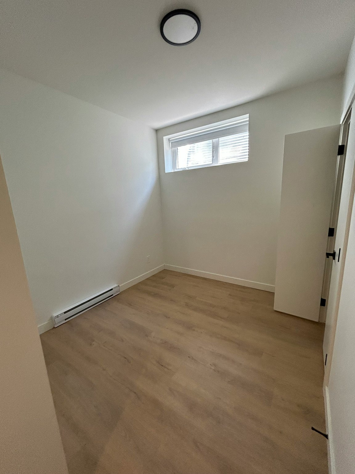 2202R-2202 49 Avenue Southwest, Calgary, AB, T2T 2V7 - 3