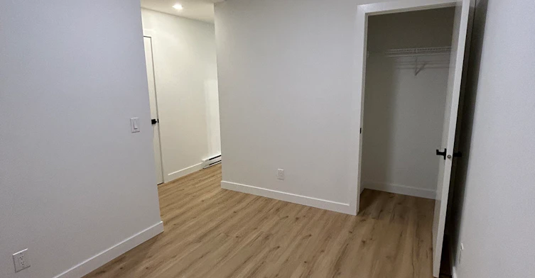 4929R-2202 49 Avenue Southwest, Calgary, AB, T2T 2V7 - 8