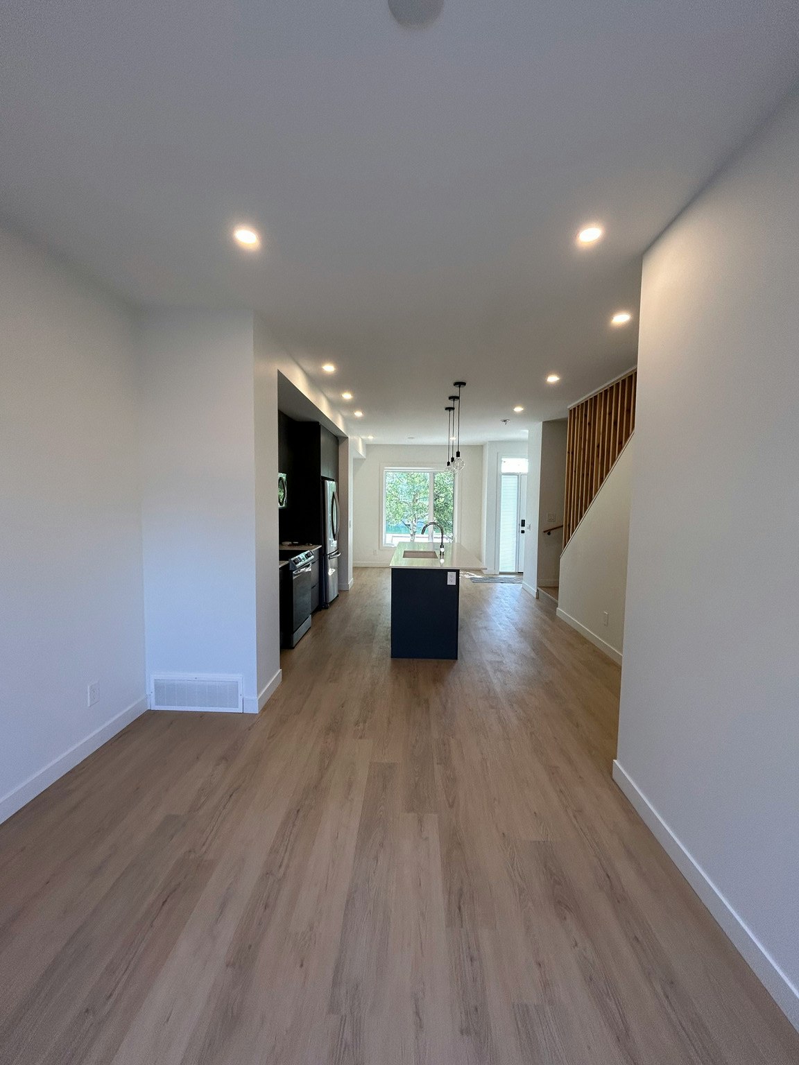 2206-2202 49 Avenue Southwest, Calgary, AB, T2T 2V7 - 4