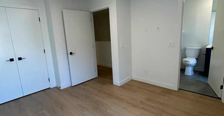 2206-2202 49 Avenue Southwest, Calgary, AB, T2T 2V7 - 8