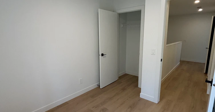2206-2202 49 Avenue Southwest, Calgary, AB, T2T 2V7 - 11
