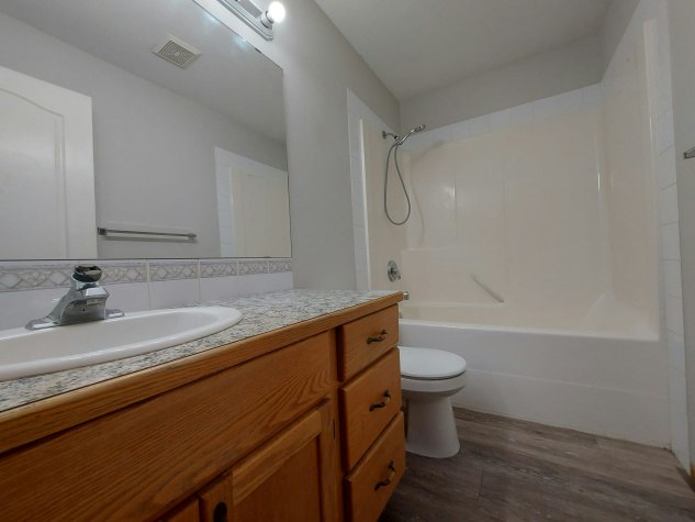 5629 56 Street, Red Deer, AB, T4N 2K4 - 3