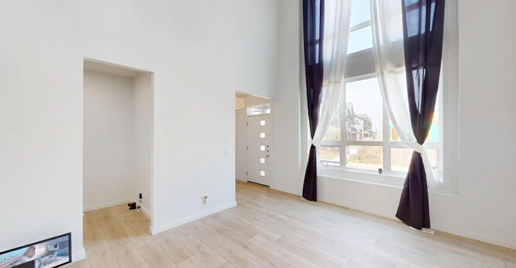 42A Heirloom Manor Se, Calgary, AB, T3S 0H2 - 2