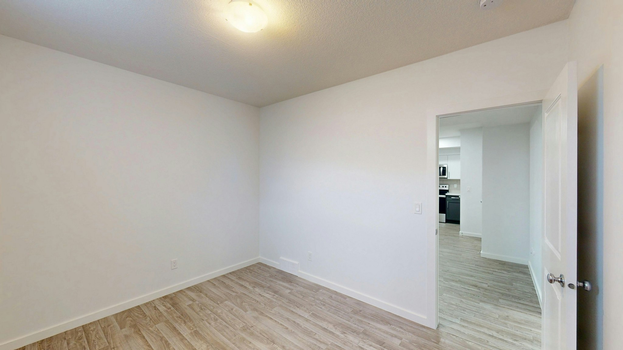 42B Heirloom Manor SE, Calgary, AB, T3S 0H2 - 3