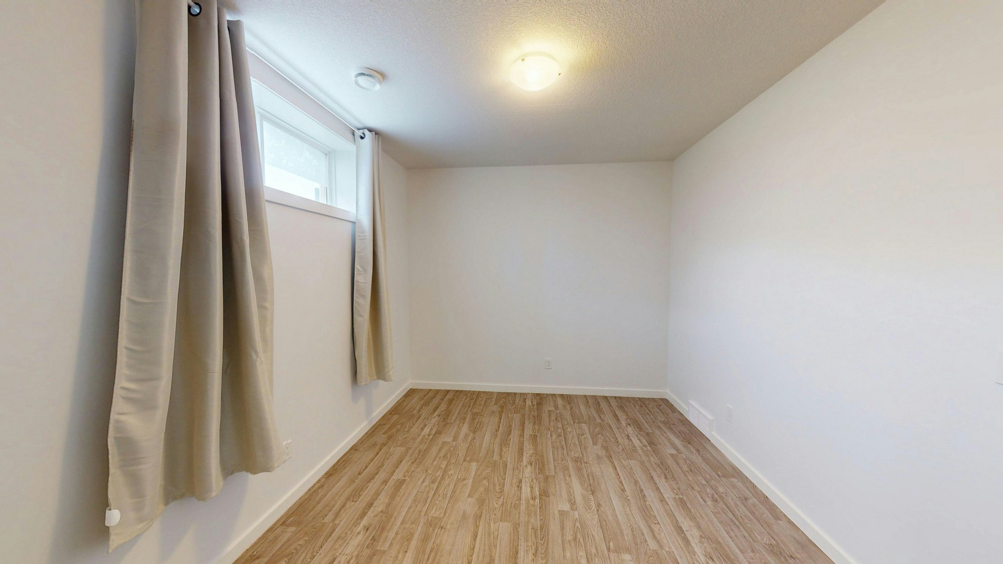42B Heirloom Manor SE, Calgary, AB, T3S 0H2 - 6