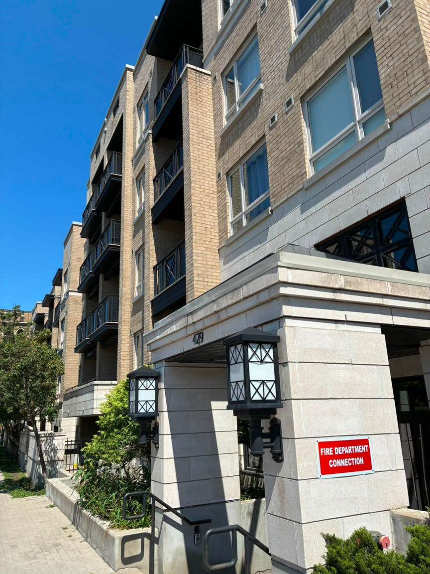 506-429 Kent Street, Ottawa, ON, K2P 1B5 - 2