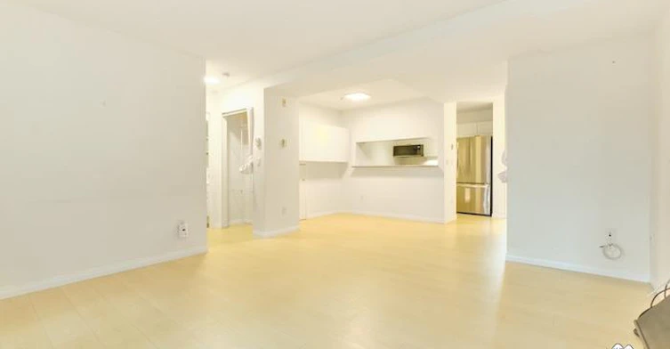 2621 Quebec Street, Vancouver, BC, V5T 3A6 - 4