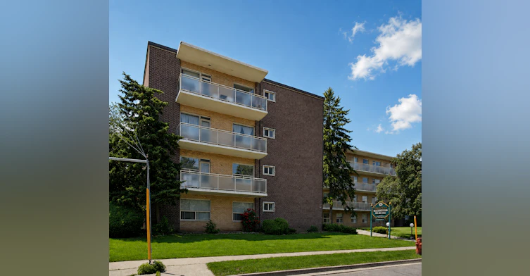 18 The Donway East, Toronto, ON, M3C 1X9 - 2