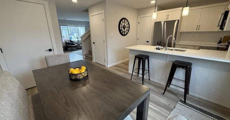 4-916-936 40 Avenue North, Lethbridge, AB, T1H 7G9 - 3