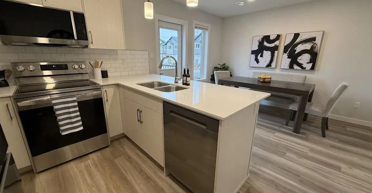 4-916-936 40 Avenue North, Lethbridge, AB, T1H 7G9 - 5
