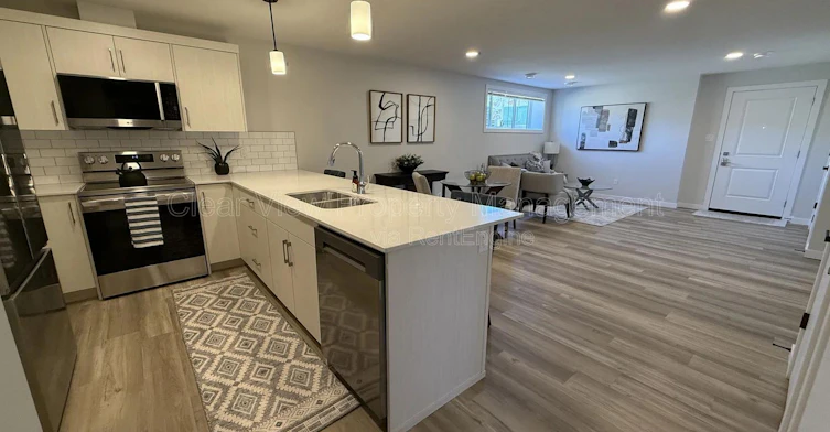 B2-916-936 40 Avenue North, Lethbridge, AB, T1H 7G9 - 8