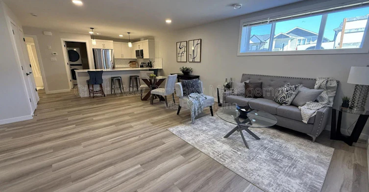 B2-916-936 40 Avenue North, Lethbridge, AB, T1H 7G9