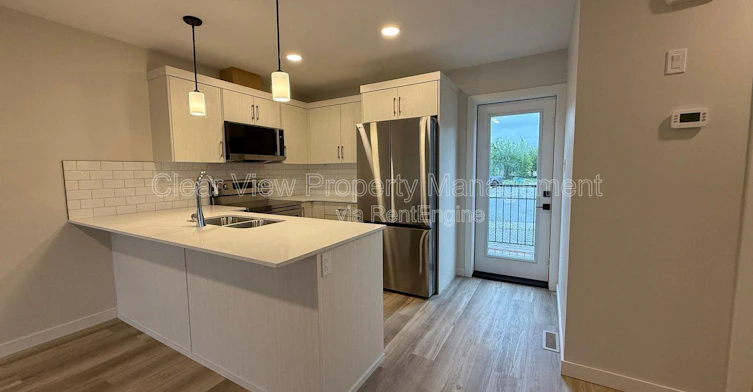 4-920-936 40 Avenue North, Lethbridge, AB, T1H 7G9 - 2