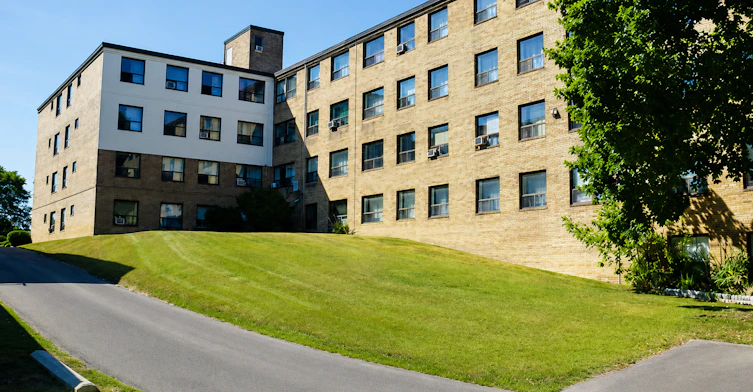 18 Tinder Crescent, Toronto, ON, M4A 1L4 - 2