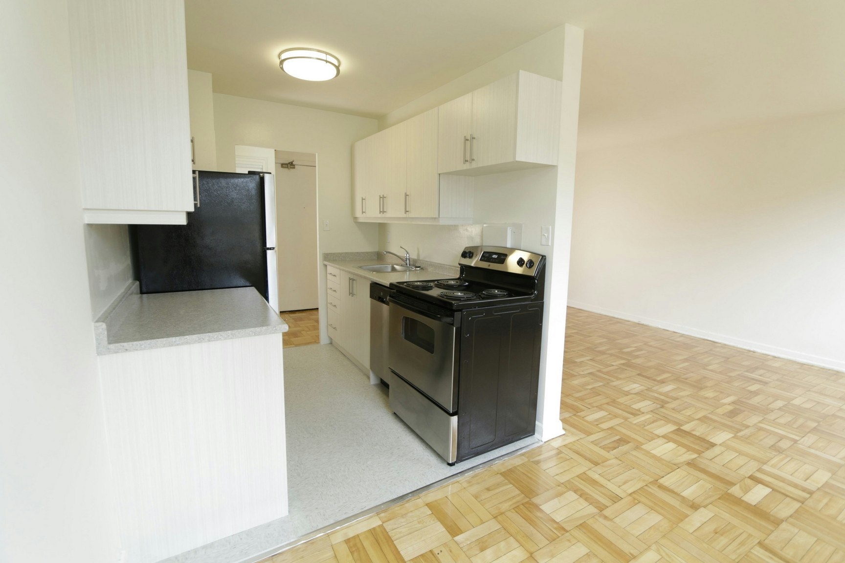 18 Tinder Crescent, Toronto, ON, M4A 1L4 - 8