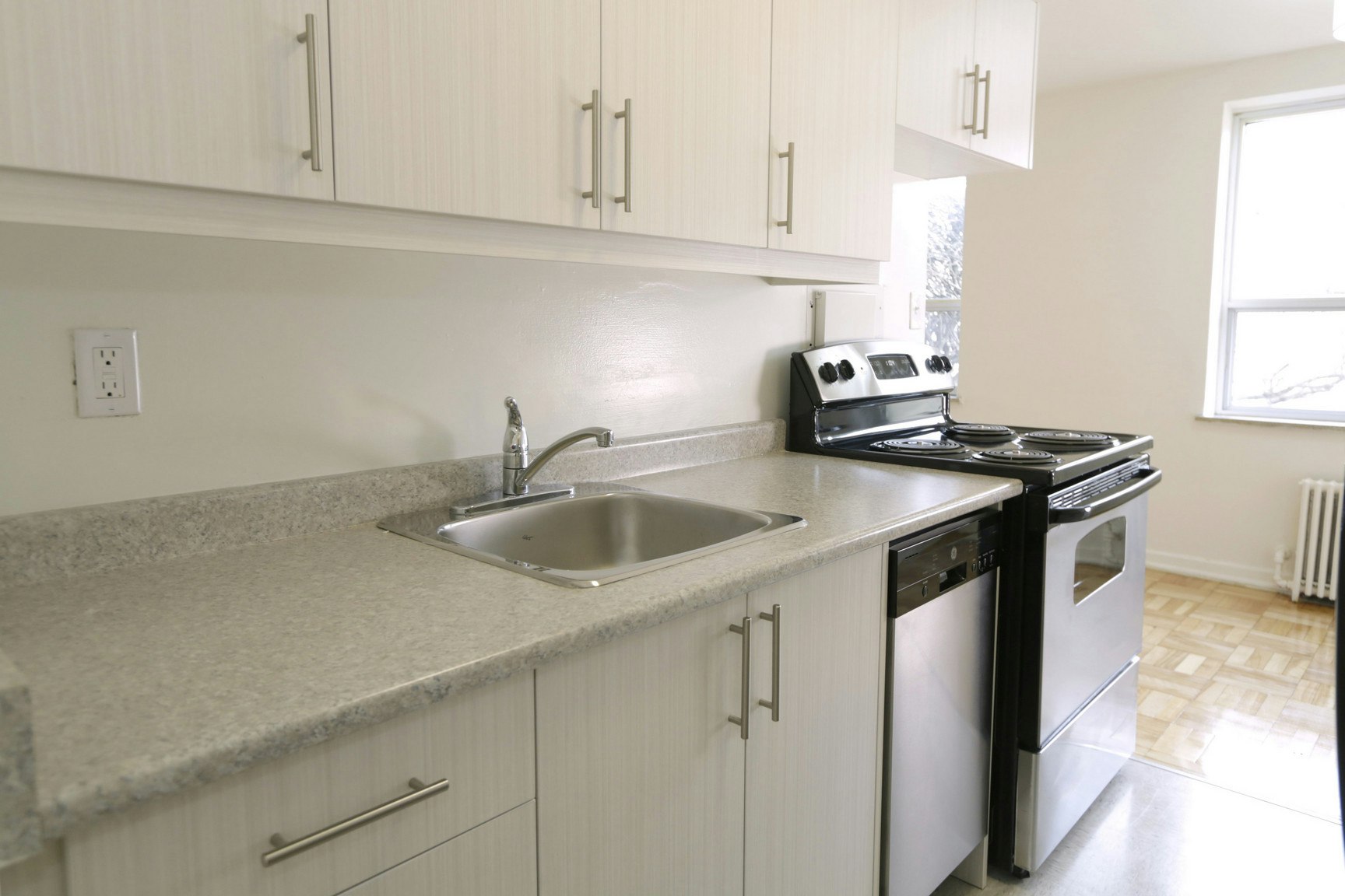18 Tinder Crescent, Toronto, ON, M4A 1L4 - 7