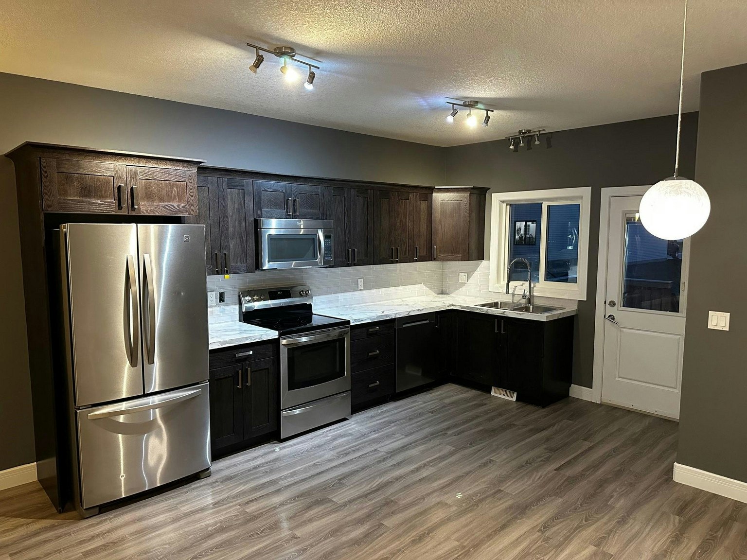 9025 80a Avenue, Grande Prairie, AB, T8X 0P1 - 2