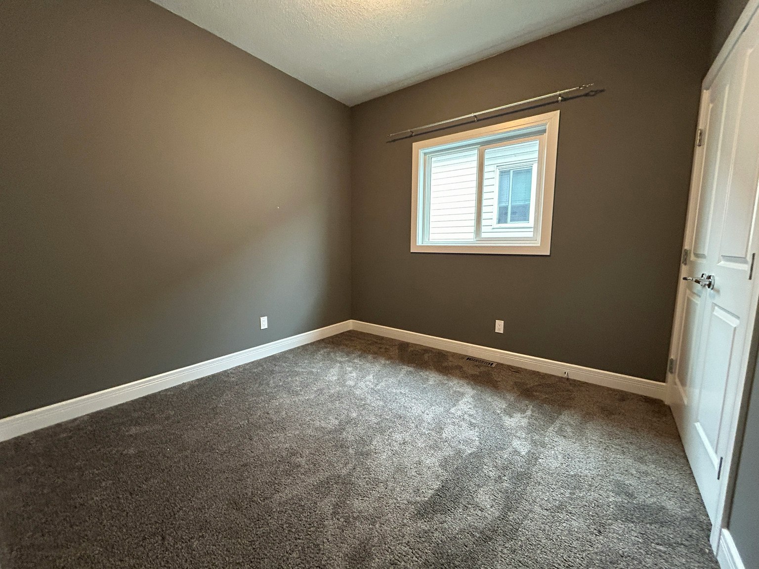 9025 80a Avenue, Grande Prairie, AB, T8X 0P1 - 8