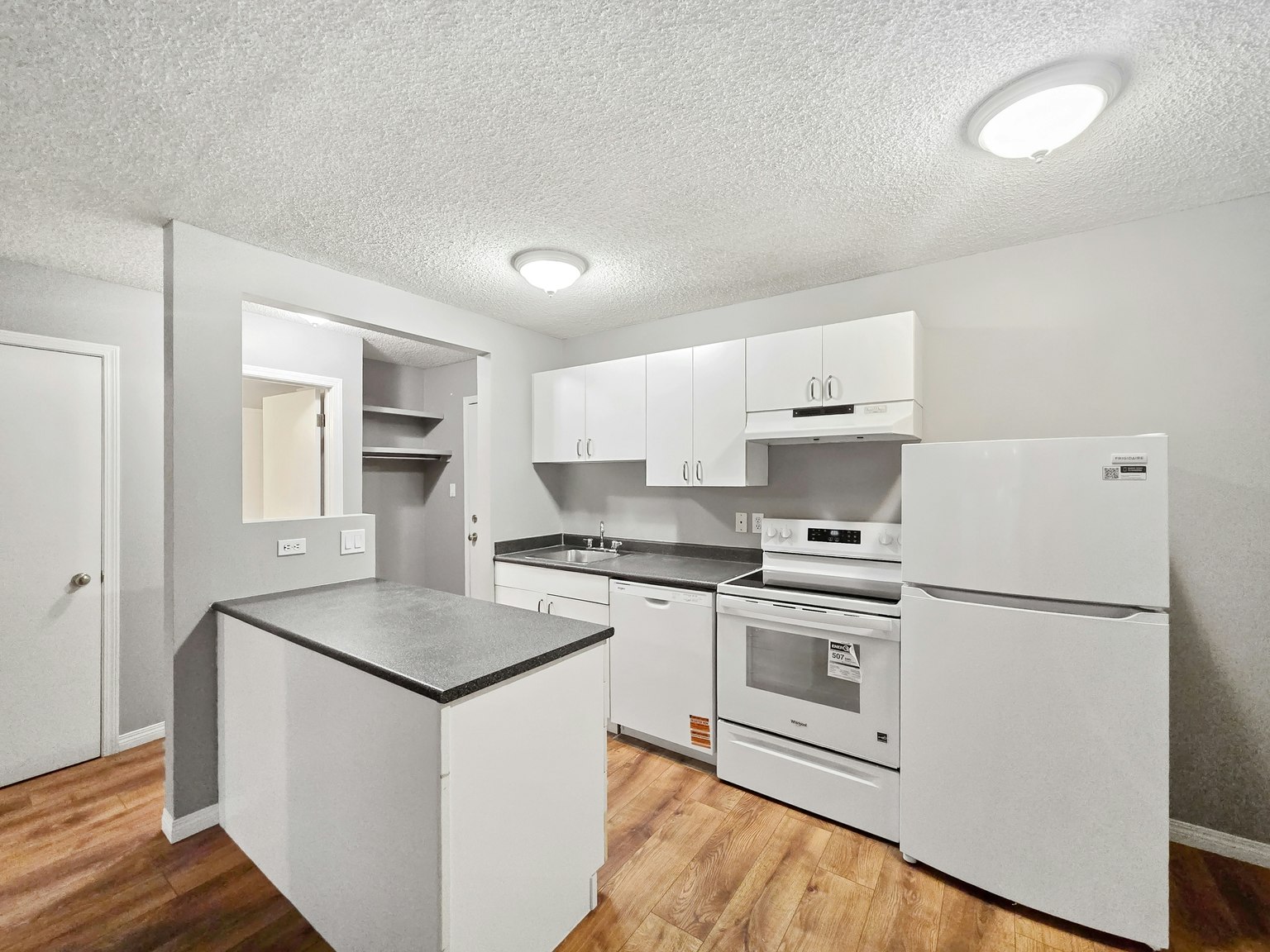 1337 13 Avenue Southwest, Calgary, AB, T3C 0T4 - 4