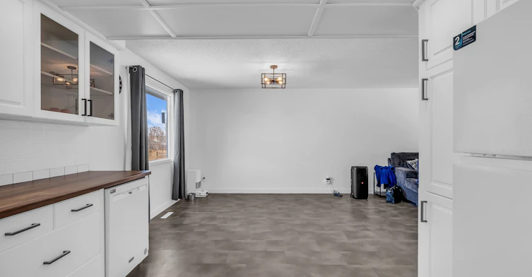 242 Carleton Drive, Saskatoon, SK, S7H 4C1 - 4
