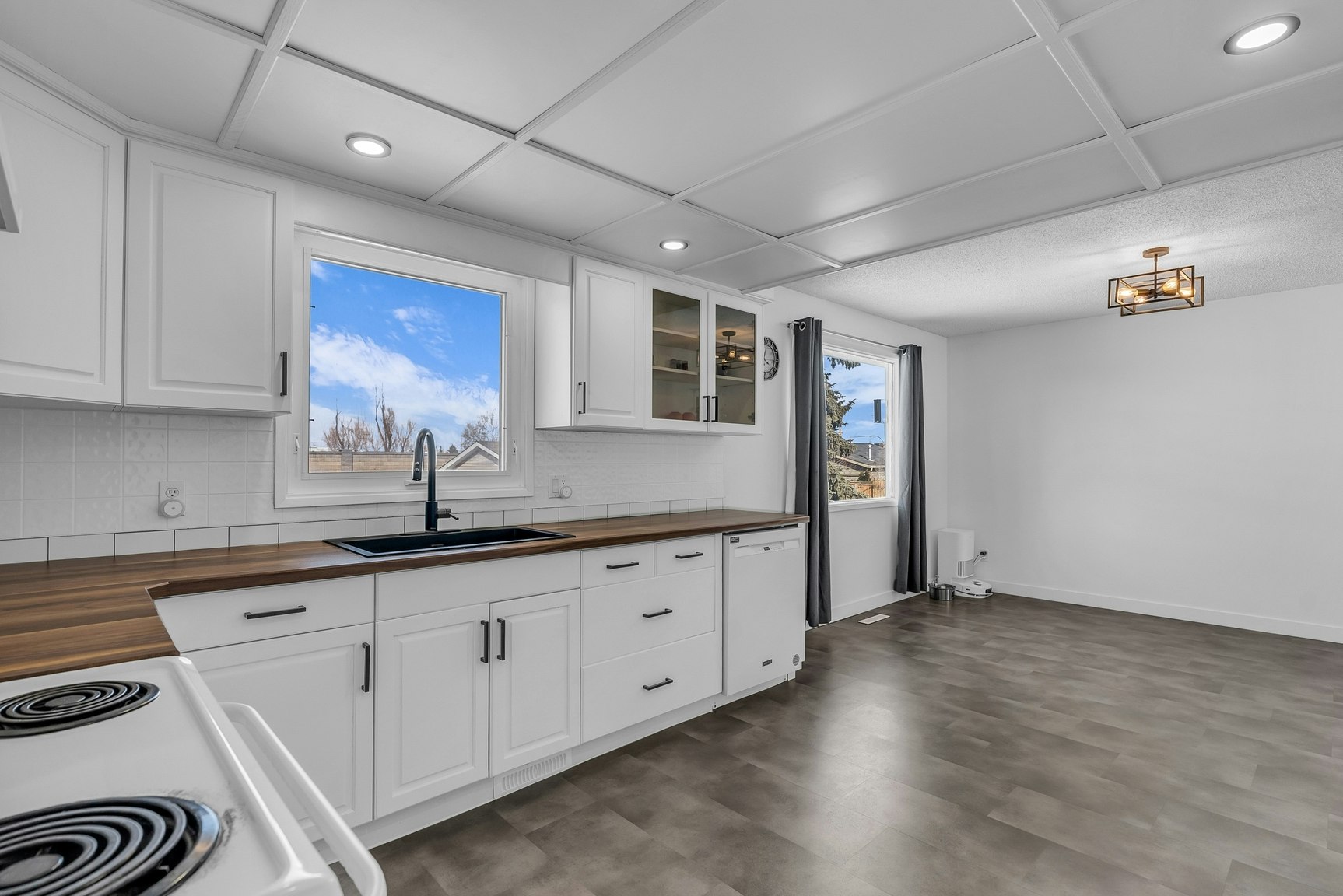 242 Carleton Drive, Saskatoon, SK, S7H 4C1 - 3