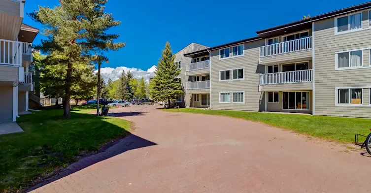 B104-20 Berkeley Place W, Lethbridge, AB, T1K 4W1 - 14