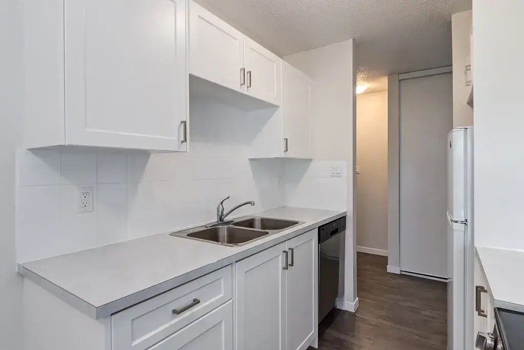 A301-20 Berkeley Place W, Lethbridge, AB, T1K 4W1 - 6