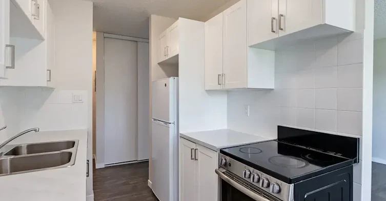 A301-20 Berkeley Place W, Lethbridge, AB, T1K 4W1 - 5