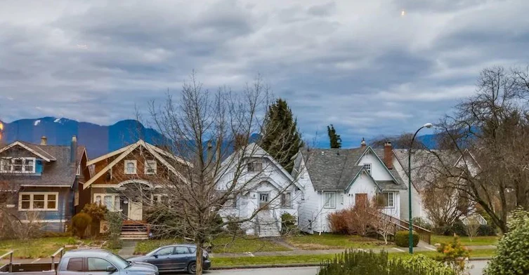 UPPER-2680 Trinity Street, Vancouver, BC, V5K 1E4 - 22