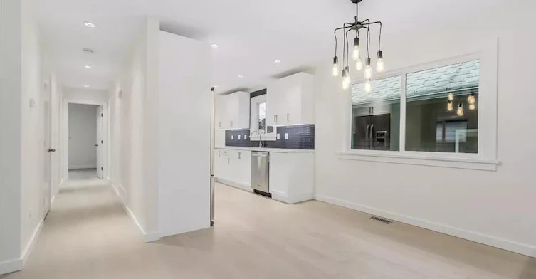 UPPER-2680 Trinity Street, Vancouver, BC, V5K 1E4 - 8
