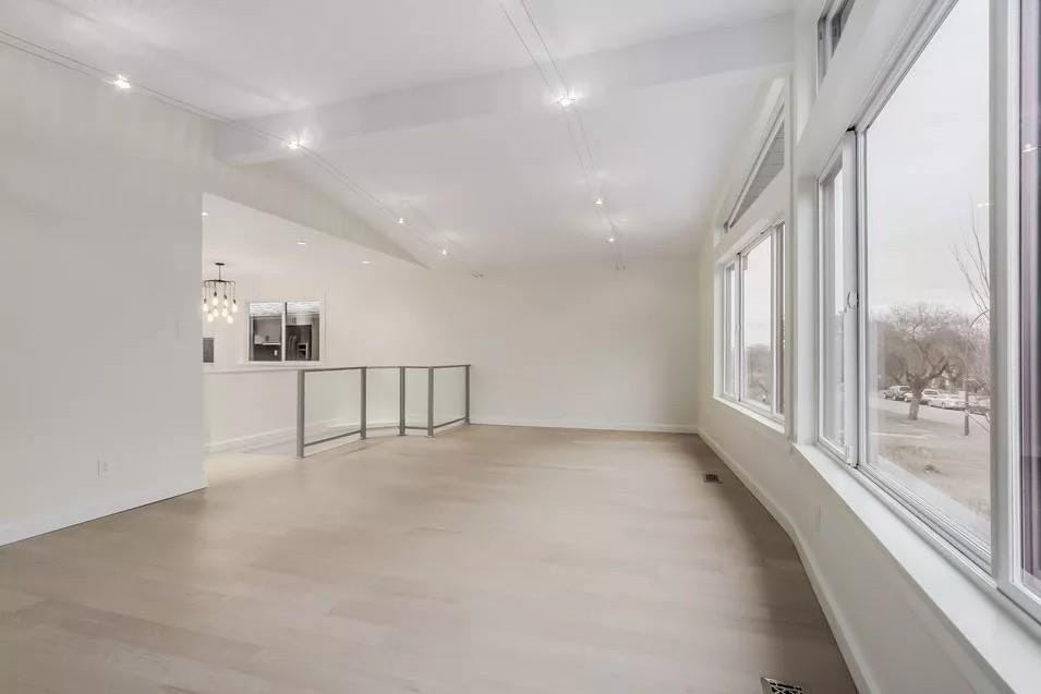 UPPER-2680 Trinity Street, Vancouver, BC, V5K 1E4 - 5