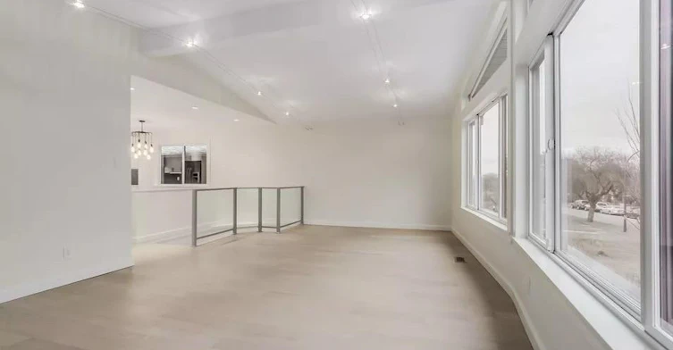 UPPER-2680 Trinity Street, Vancouver, BC, V5K 1E4 - 5