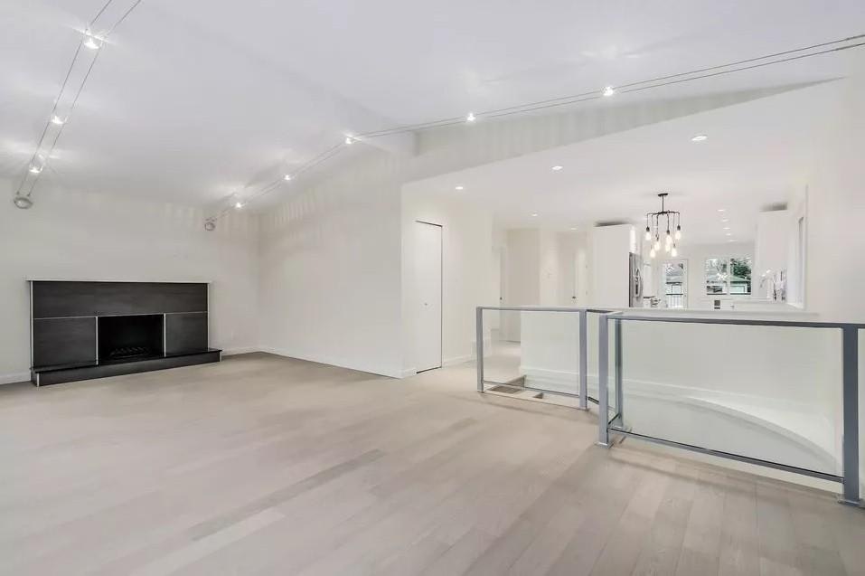 UPPER-2680 Trinity Street, Vancouver, BC, V5K 1E4 - 3
