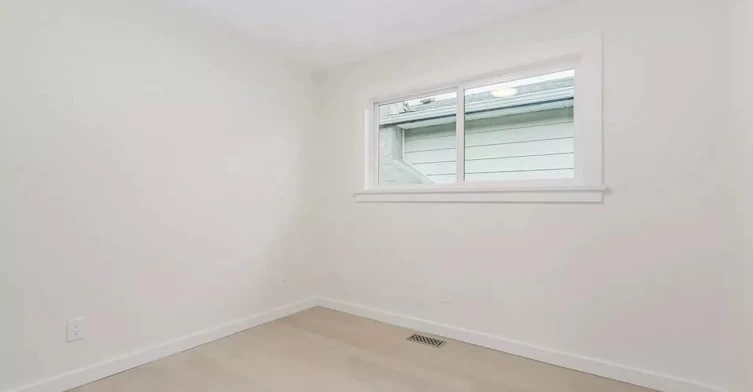 UPPER-2680 Trinity Street, Vancouver, BC, V5K 1E4 - 14